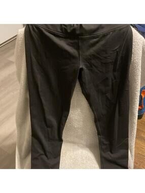 Victoria Sport Knockout Women's Black Ankle Leggings Size S